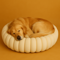 Plüsch Haustierbett aus Kaninchenfell-Imitat – Rundes Winterbett für Hunde & Katzen - Nest & Nuzzle