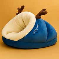 Cozy Pet Slippers Nest – Kuscheliges Haustierbett für kleine Hunde & Katzen - Nest & Nuzzle